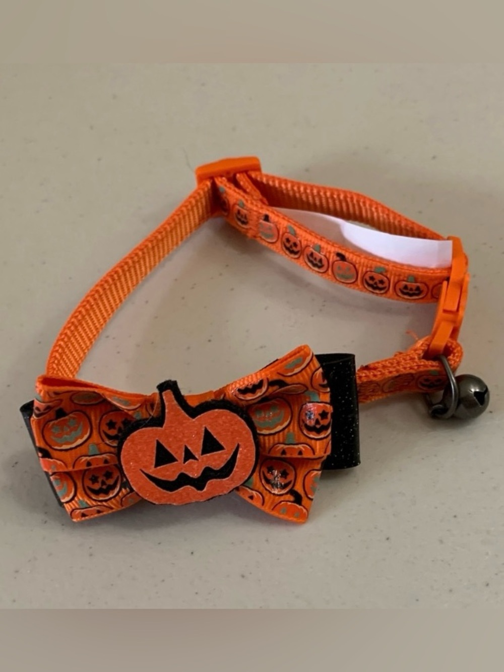 Cat Jack O Lantern Pumpkin Collar Bell Breakaway Latch Orange Black Green